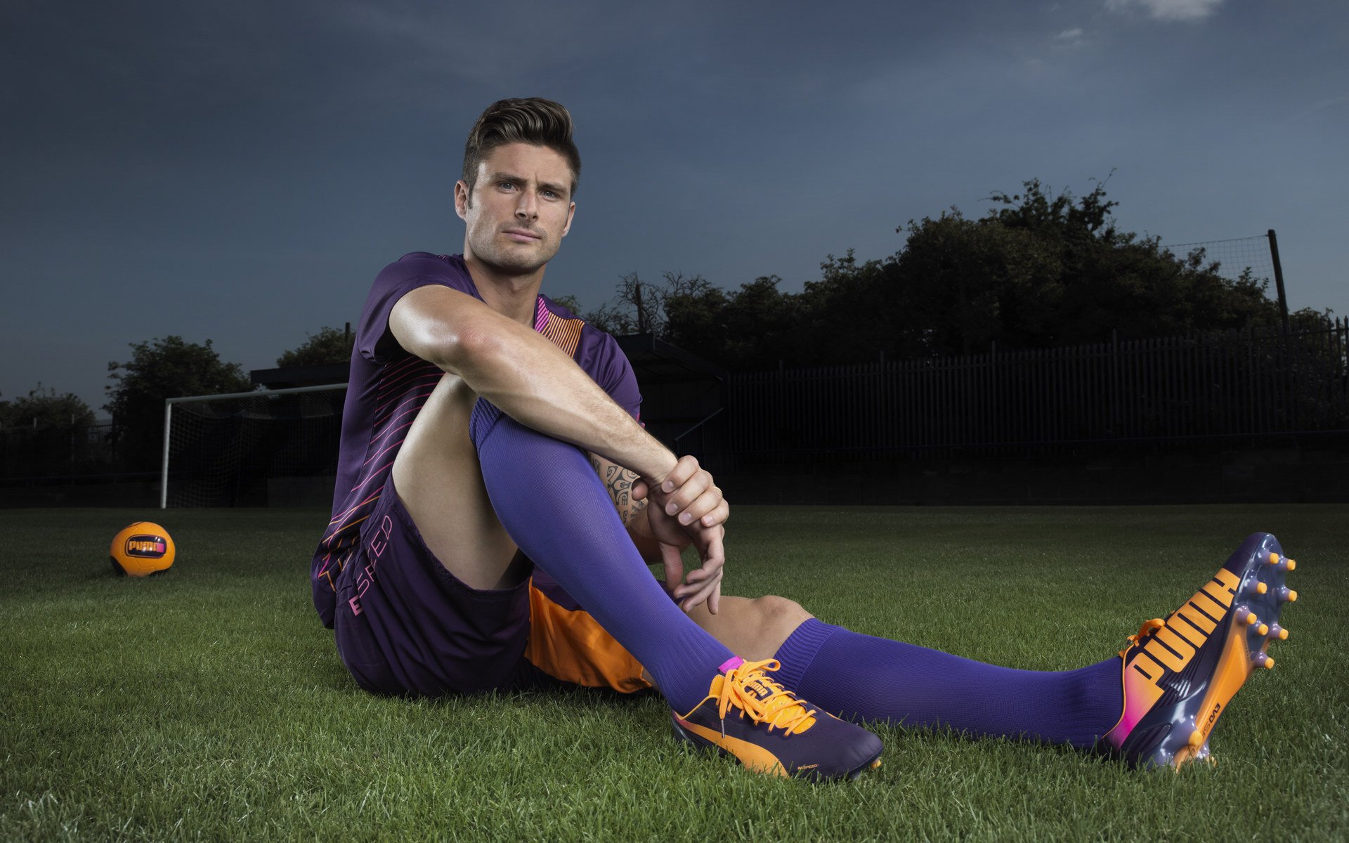 青少年足球研究课题启动支持校园足球发展决策，青少年足球比赛方案